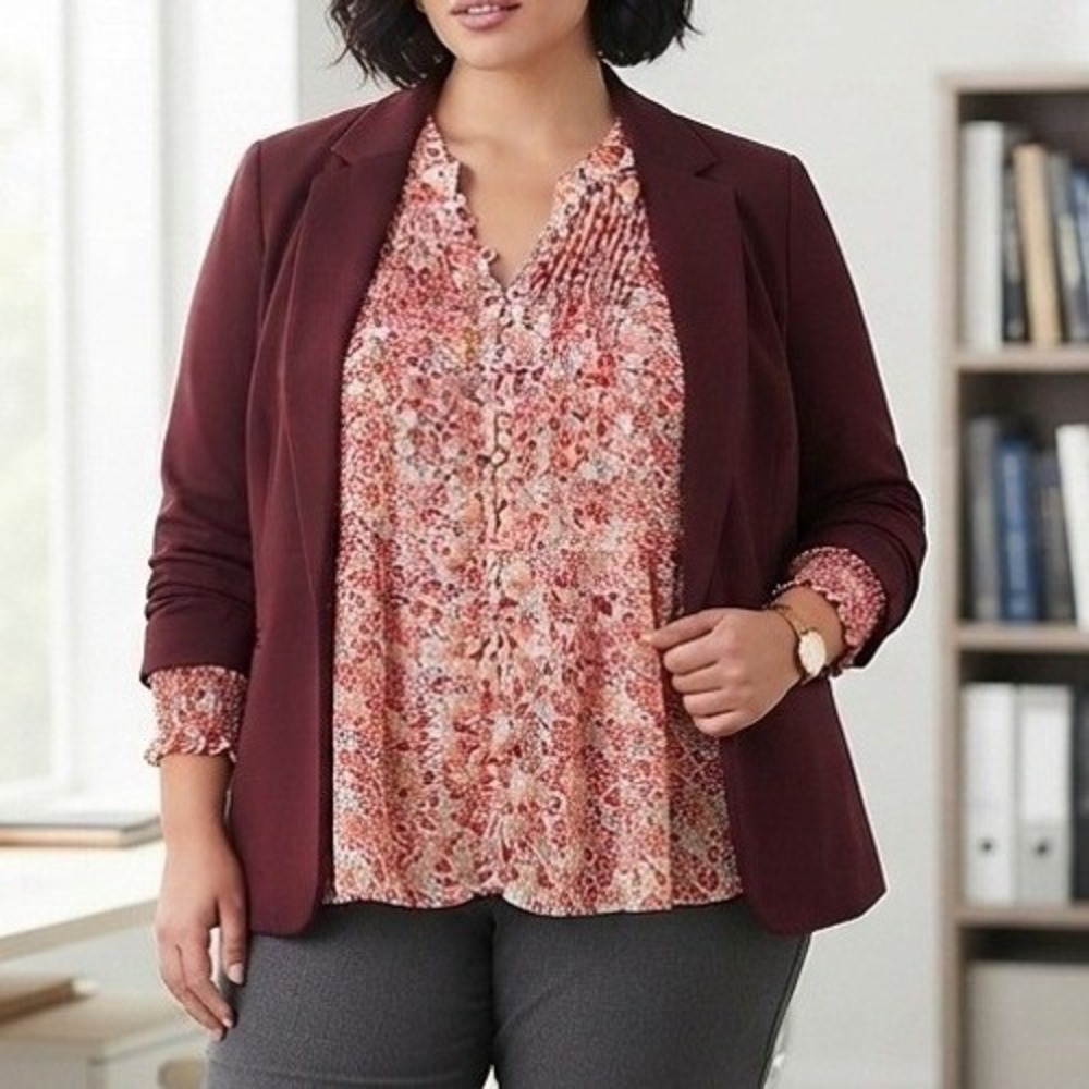 Torrid 3x Blouse Floral Button Up Pintuck Chiffon Smocked Cuff Red office flowy